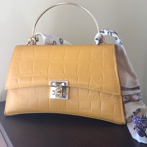 (No Brand) Handbags - NWOT Faux Leather Handbag, yellow and gold